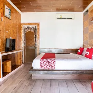 2* Hotel Oyo 797 Pink House