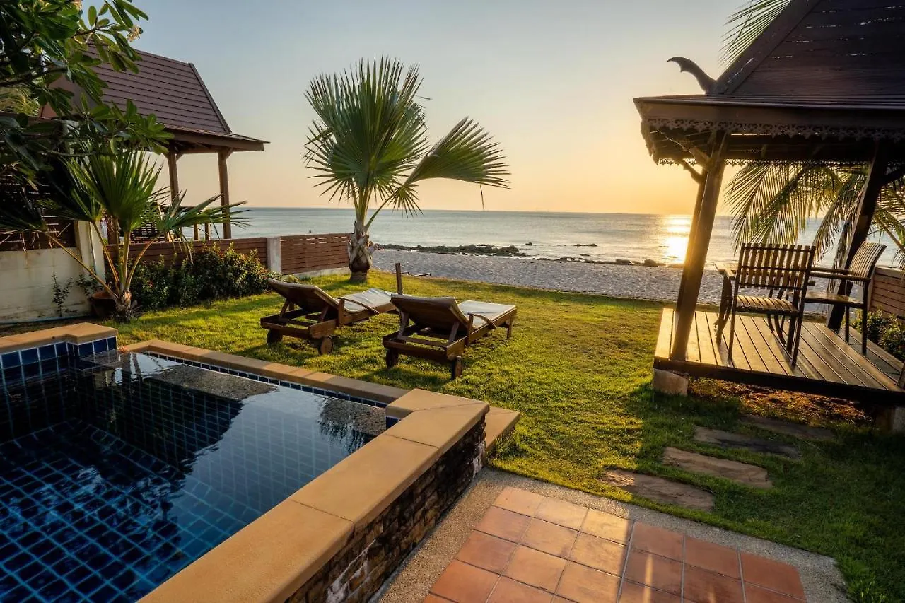 Amazing Beachfront Villa Ko Lanta タイ王国