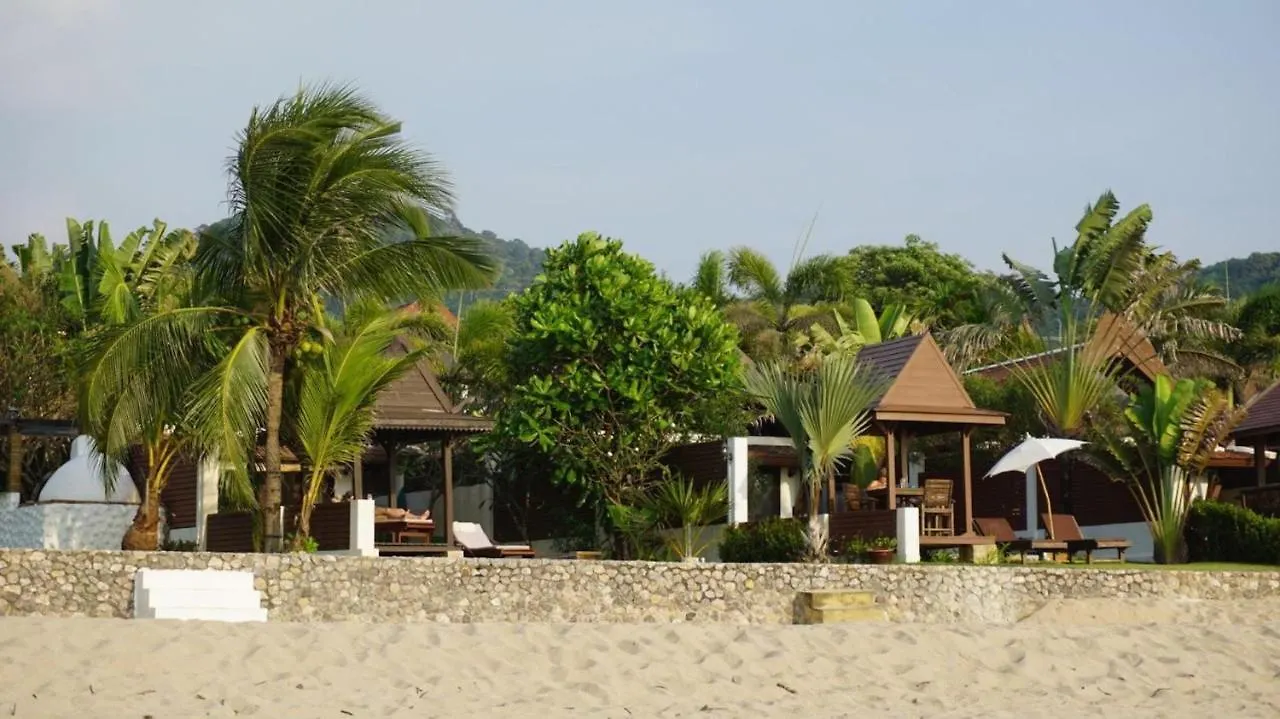 Amazing Beachfront Villa Ko Lanta